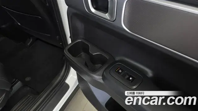 Hyundai Santa Fe 2025 — Фото 19/20