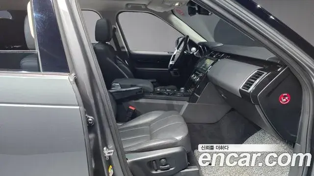 Land Rover Discovery 5 2018 — ფოტო 3/20