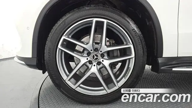 Mercedes-Benz GLE-Class 2018 — Фото 5/20