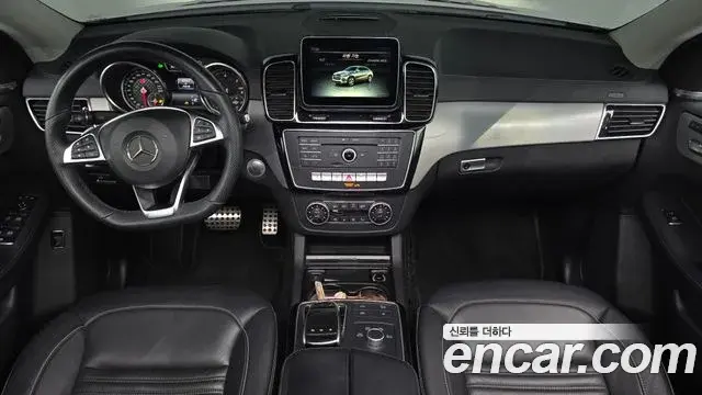 Mercedes-Benz GLE-Class 2018 — Фото 7/20