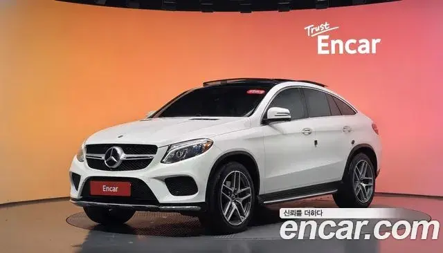 Mercedes-Benz GLE-Class 2018 — Фото 1/20