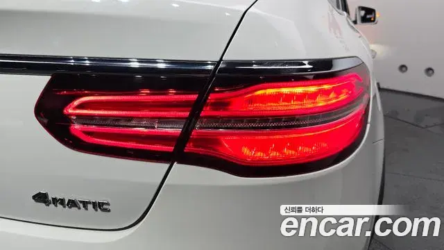 Mercedes-Benz GLE-Class 2018 — Photo 28/37