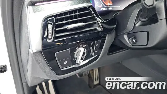BMW 5 Series 2023 — Фото 16/20