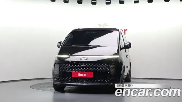 Hyundai Staria 2021 — Фото 3/20