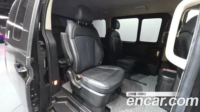 Hyundai Staria 2021 — Фото 12/20
