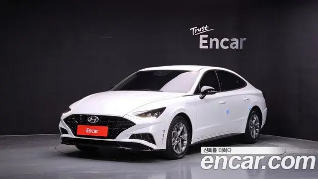 Hyundai Sonata 2021 — Фото 1/20