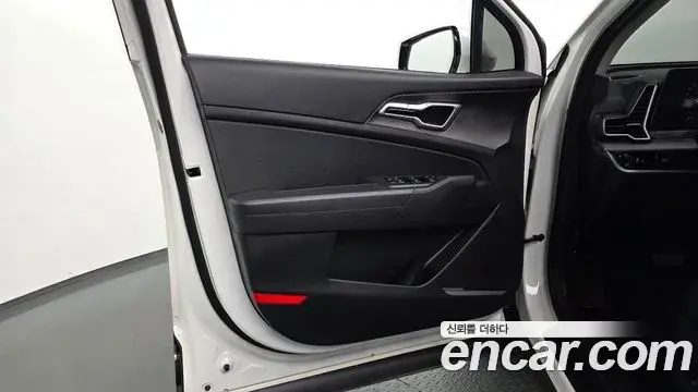 Kia Sportage 2023 — Şəkil 8/34