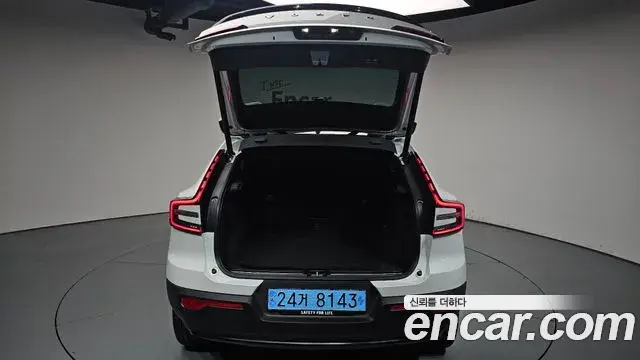 Volvo C40 Recharge 2024 — ფოტო 3/34