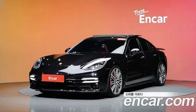 Porsche Panamera 2020 — Фото 1/20