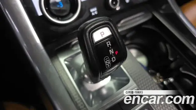 Land Rover Range Rover Sport 2019 — Photo 30/37