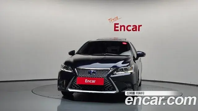 Lexus CT200h 2018 — Photo 3/20