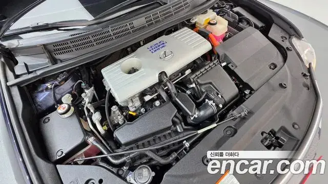 Lexus CT200h 2018 — Photo 6/20