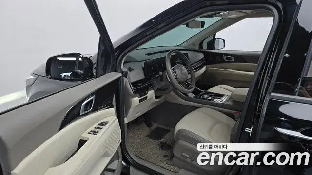 Kia Carnival 2024 — Şəkil 2/37