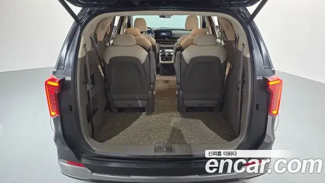 Kia Carnival 2024 — Şəkil 26/37