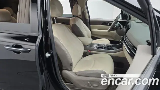 Kia Carnival 2024 — Şəkil 27/37