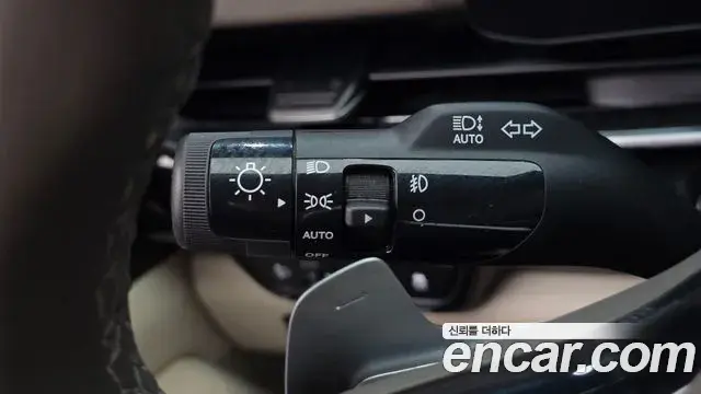 Kia Carnival 2024 — Şəkil 20/37