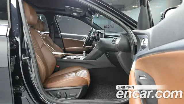 Genesis G70 2019 — Photo 10/32