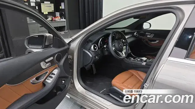 Mercedes-Benz C-Class 2019 — Фото 10/20
