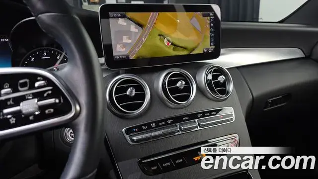 Mercedes-Benz C-Class 2019 — Фото 13/20