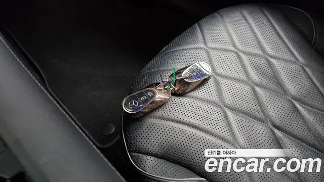 Mercedes-Benz EQS 2022 — Photo 5/38
