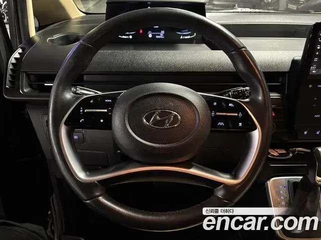 Hyundai Staria 2023 — Фото 14/20