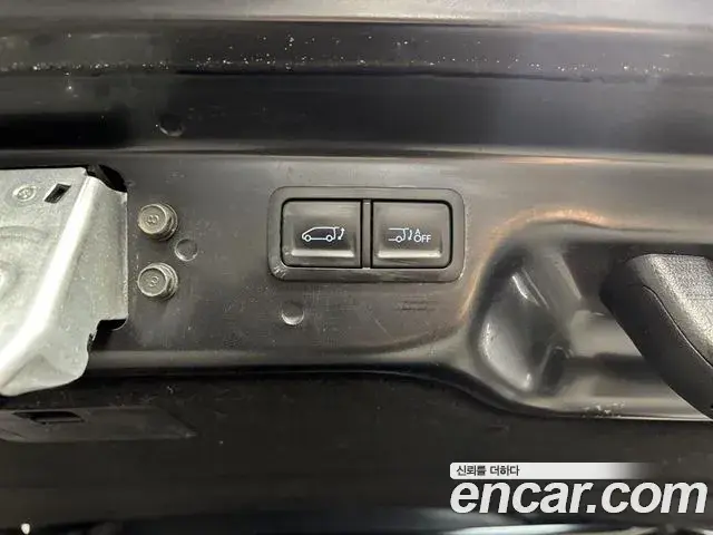 Hyundai Staria 2023 — Фото 18/20