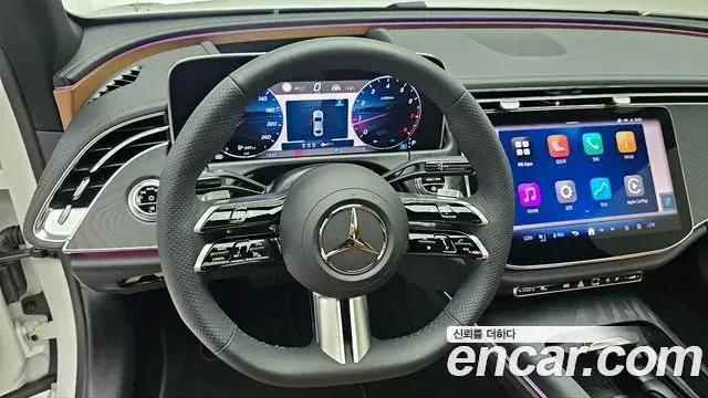 Mercedes-Benz E-Class 2026 — Photo 13/20