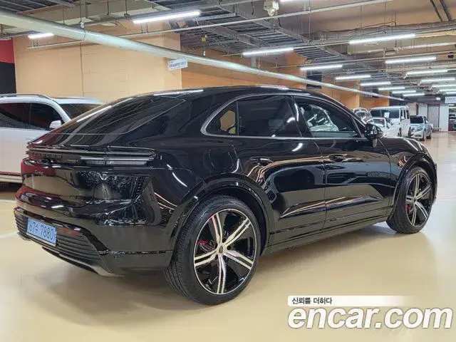 Porsche Macan EV 2026 — ფოტო 2/20