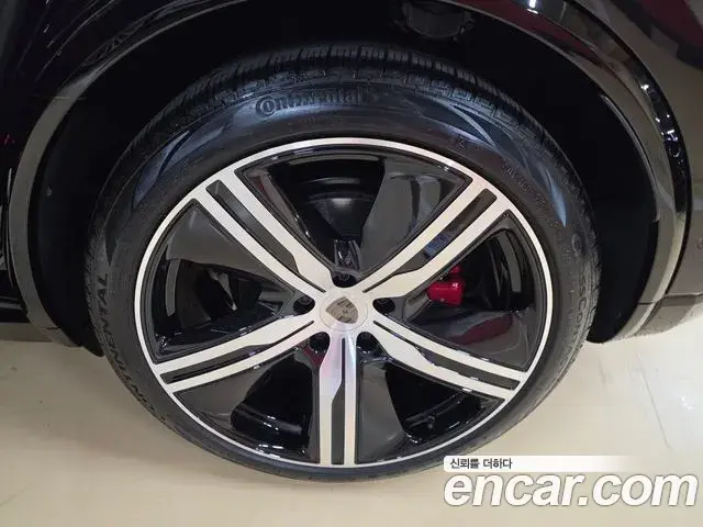 Porsche Macan EV 2026 — ფოტო 1/20