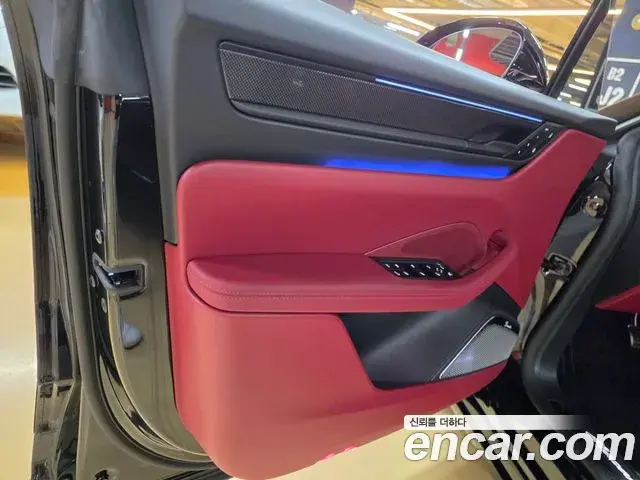Porsche Macan EV 2026 — ფოტო 16/20