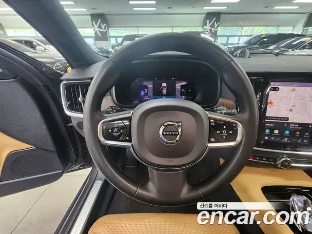Volvo V90 Cross Country 2024 — ფოტო 3/20