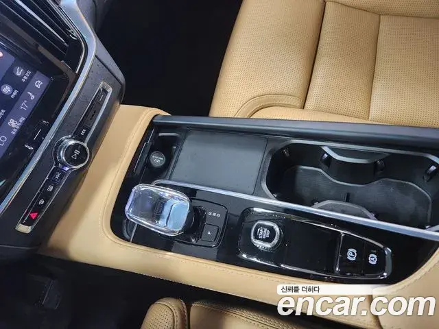 Volvo V90 Cross Country 2024 — ფოტო 11/20