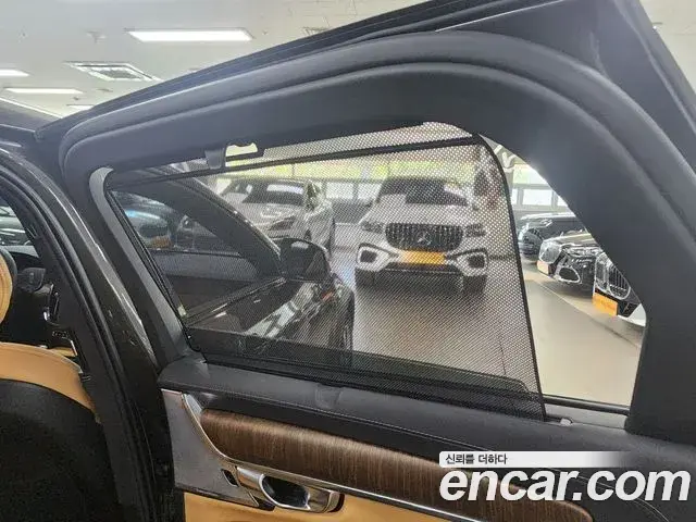 Volvo V90 Cross Country 2024 — ფოტო 2/20