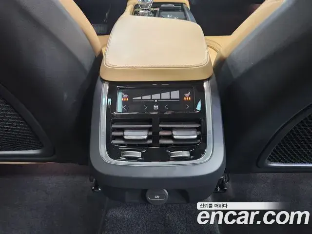 Volvo V90 Cross Country 2024 — ფოტო 10/20