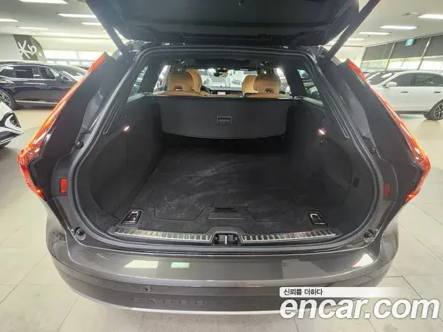 Volvo V90 Cross Country 2024 — ფოტო 6/20