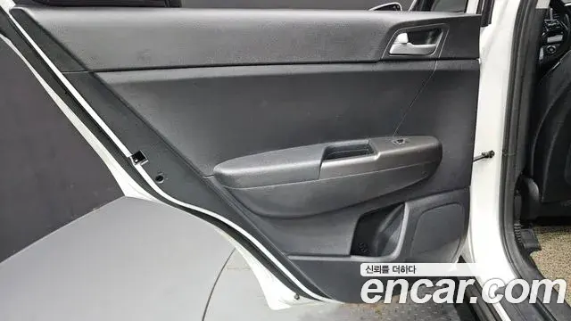 Kia Sportage The Bold 2019 — Photo 8/30