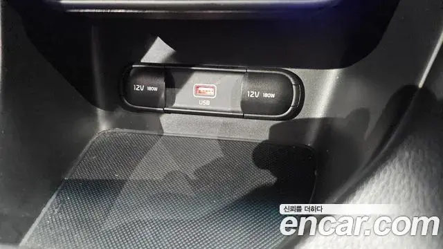 Kia Sportage The Bold 2019 — Photo 25/30