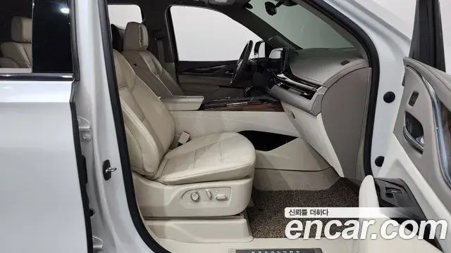 Cadillac Escalade 2022 — Photo 25/37
