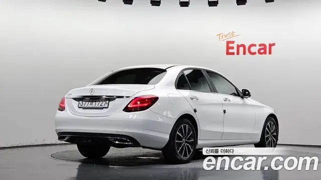 Mercedes-Benz C-Class 2020 — Фото 2/20