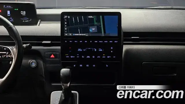 Hyundai Staria 2023 — Photo 14/20