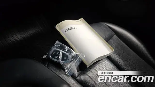 Hyundai Staria 2023 — Photo 19/20