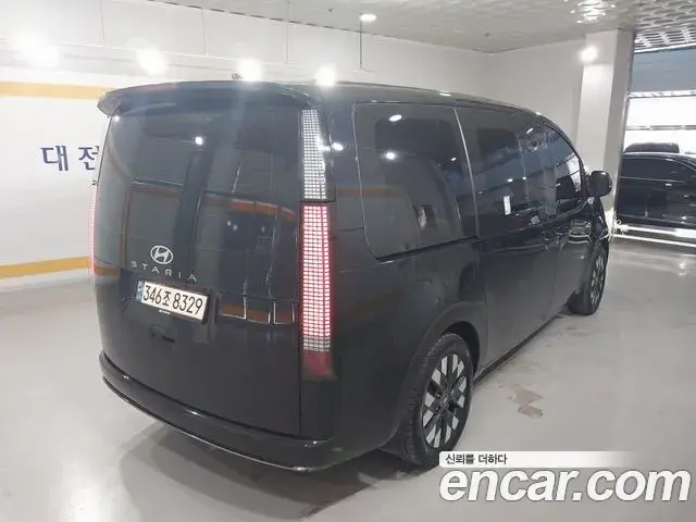Hyundai Staria 2022 — Фото 2/20