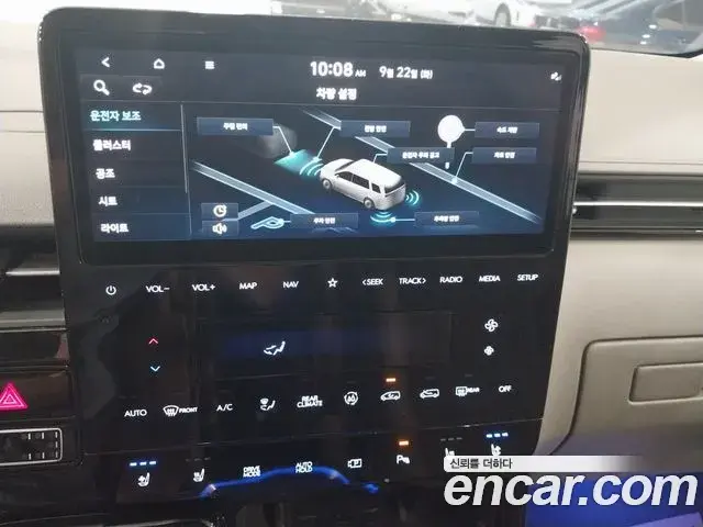 Hyundai Staria 2022 — Фото 8/20