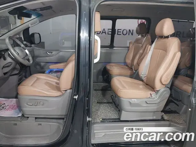 Hyundai Staria 2022 — Фото 12/20