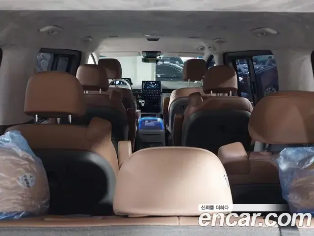 Hyundai Staria 2022 — Фото 13/20