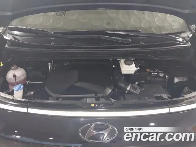 Hyundai Staria 2022 — Фото 17/20