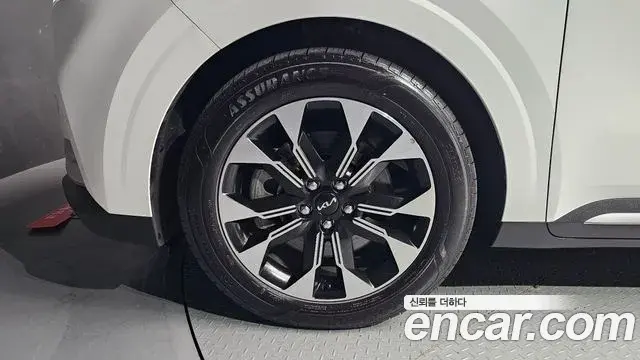Kia Carnival 2022 — Фото 5/20