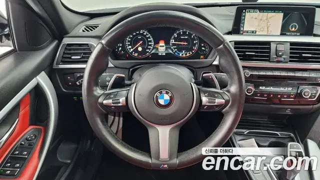 BMW 3 Series 2018 — Фото 13/20