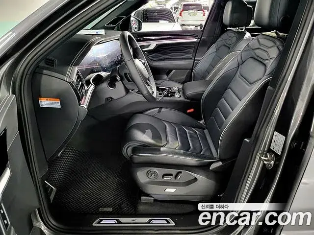 Volkswagen Touareg 2024 — Şəkil 17/50