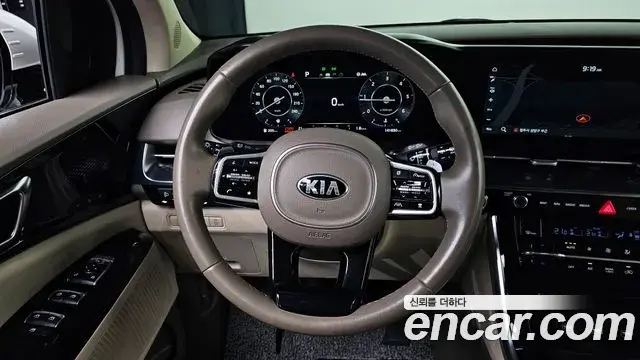 Kia Carnival 2021 — Фото 15/20